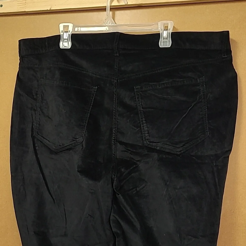 Old Navy Black Velvet Higher High Rise Flare Jeans - Picture 5 of 8